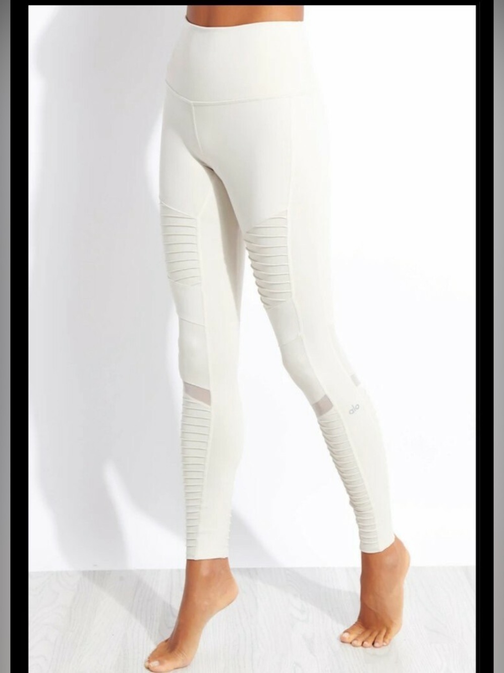 Alo Yoga Regular Rise Waist Moto
Leggings White size Large A175 - Picture 11 of 14